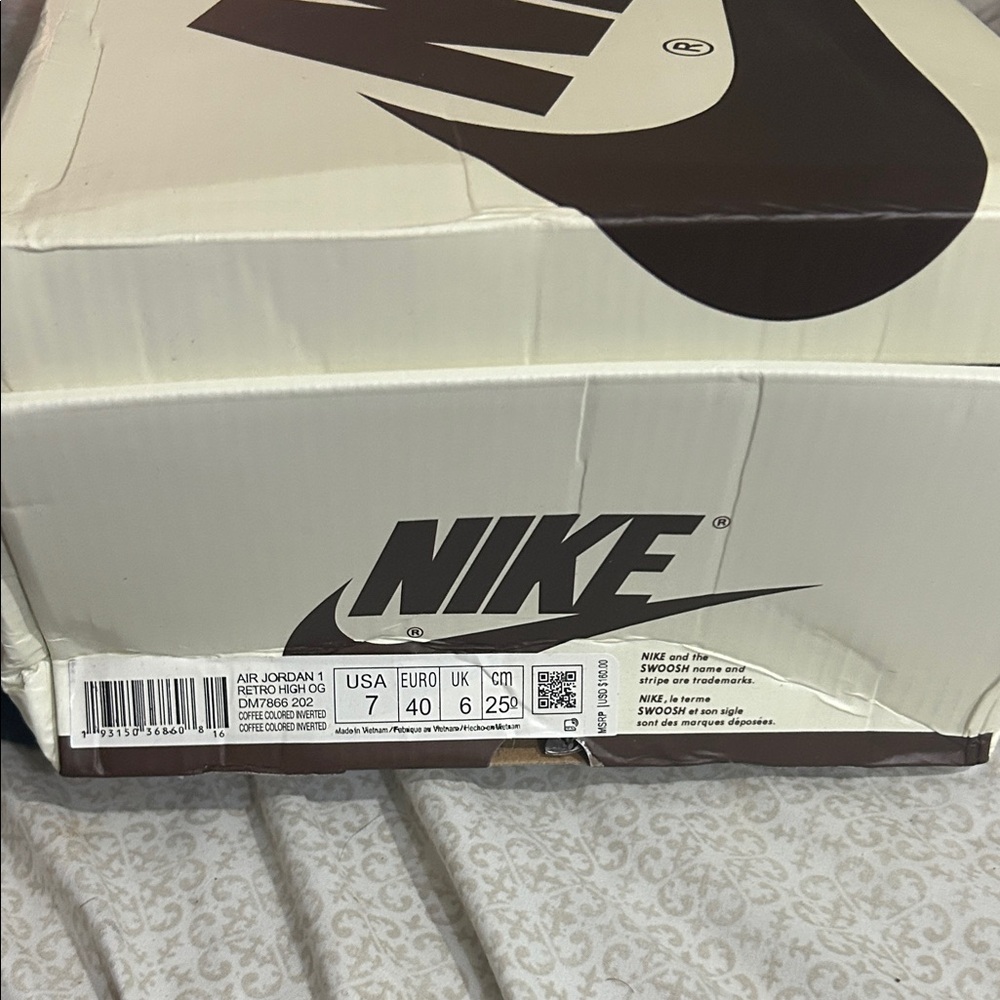 Nike Air Jordan 1 Retro High OG Box - Picture 2 of 4